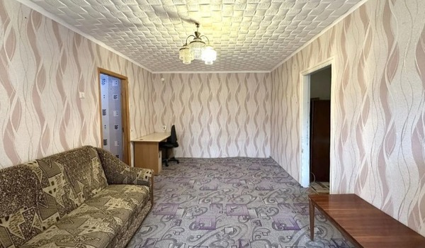 Продам двухкомнатную (2-комн.) квартиру, Лескова ул, 56, Симферополь г
