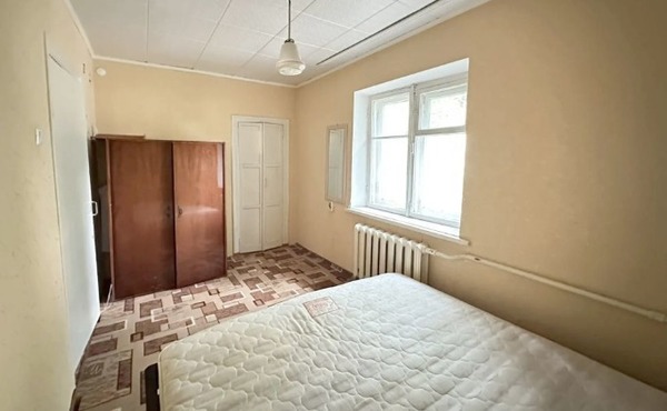 Продам двухкомнатную (2-комн.) квартиру, Лескова ул, 56, Симферополь г