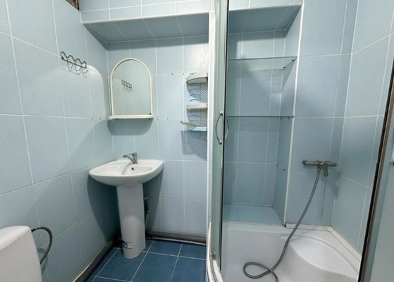 Продам двухкомнатную (2-комн.) квартиру, Лескова ул, 56, Симферополь г