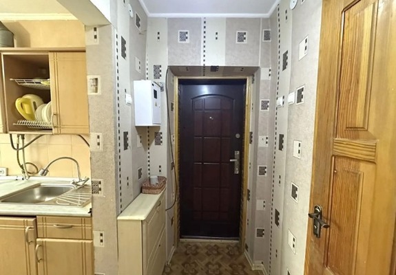 Продам двухкомнатную (2-комн.) квартиру, Лескова ул, 56, Симферополь г