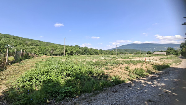 Продам участок 12 соток, ИЖС, Б.Хмельницкого ул, 29, Земляничное с, 0 км от города