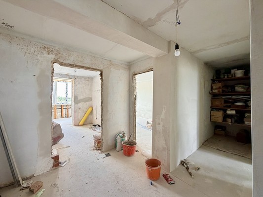Продам трехкомнатную (3-комн.) квартиру, Совхозная ул, 21, Симферополь г
