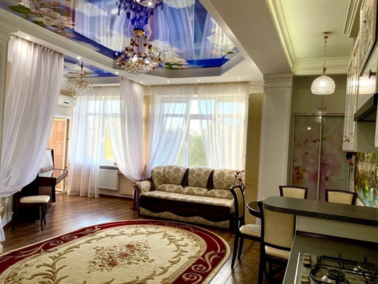 Продам трехкомнатную (3-комн.) квартиру, Балаклавская ул, 47а, Симферополь г