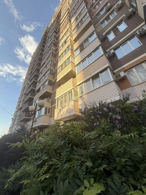 Продам двухкомнатную (2-комн.) квартиру, Гидростроителей ул, 67, Краснодар г