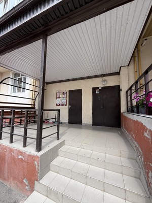 Продам двухкомнатную (2-комн.) квартиру, Атажукина ул, 14, Нальчик г