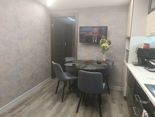 Продам двухкомнатную (2-комн.) квартиру, Боковой пер, 13, Симферополь г