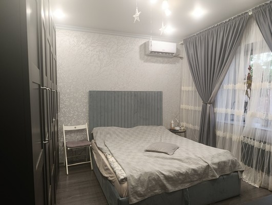 Продам двухкомнатную (2-комн.) квартиру, Боковой пер, 13, Симферополь г