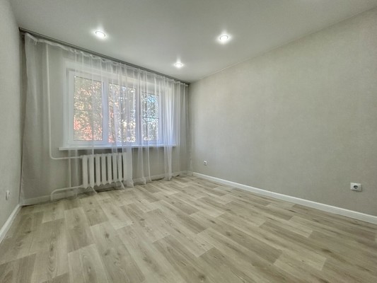 Продам трехкомнатную (3-комн.) квартиру, Карпинского ул, 32, Пенза г