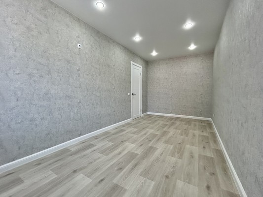 Продам трехкомнатную (3-комн.) квартиру, Карпинского ул, 32, Пенза г
