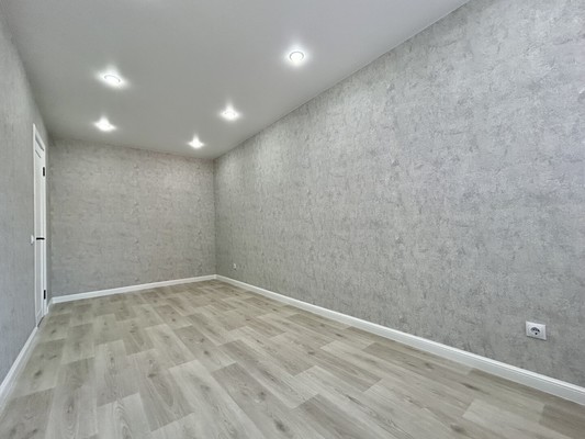 Продам трехкомнатную (3-комн.) квартиру, Карпинского ул, 32, Пенза г