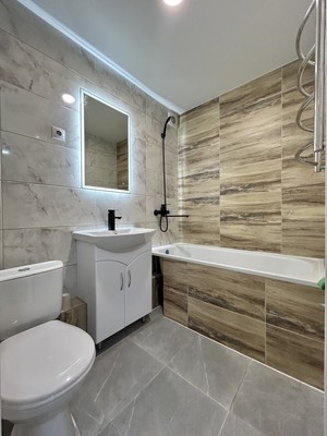 Продам трехкомнатную (3-комн.) квартиру, Карпинского ул, 32, Пенза г
