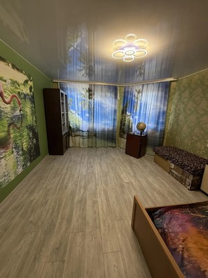 Продам трехкомнатную (3-комн.) квартиру, Земская ул, 21, Чехов г