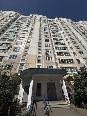 Продам трехкомнатную (3-комн.) квартиру, Земская ул, 21, Чехов г