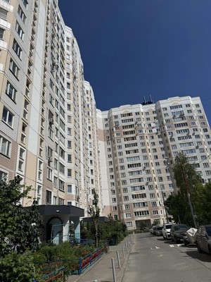 Продам трехкомнатную (3-комн.) квартиру, Земская ул, 21, Чехов г