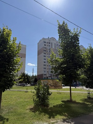 Продам трехкомнатную (3-комн.) квартиру, Земская ул, 21, Чехов г