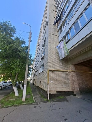 Продам двухкомнатную (2-комн.) квартиру, Чичерина ул, 61, Армавир г