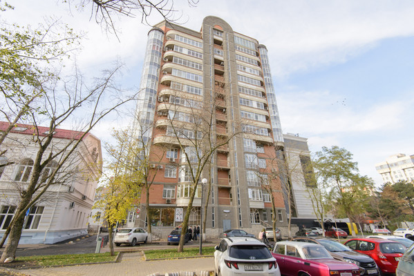 Продам многокомнатную квартиру, Университетский пер, 95к154, Ростов-на-Дону г