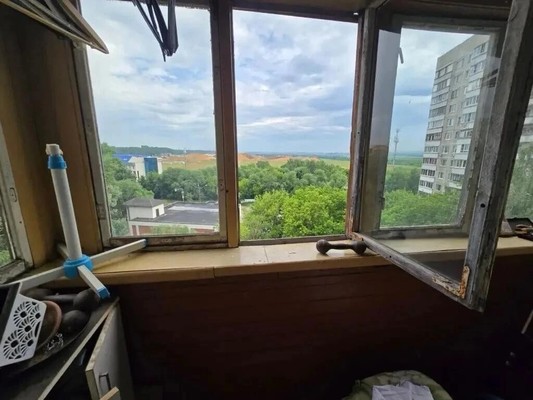 Продам однокомнатную (1-комн.) квартиру, Спортивная ул, 18, Дзержинский г