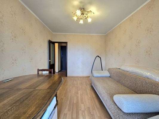 Продам двухкомнатную (2-комн.) квартиру, Парковый проезд, 6, Кузнечики п