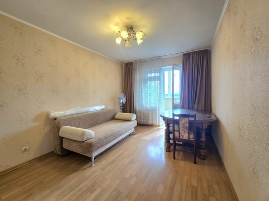 Продам двухкомнатную (2-комн.) квартиру, Парковый проезд, 6, Кузнечики п