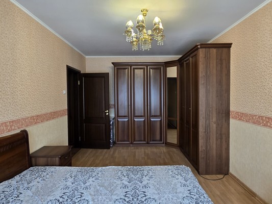 Продам двухкомнатную (2-комн.) квартиру, Парковый проезд, 6, Кузнечики п