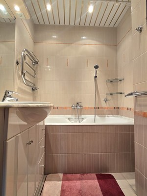 Продам двухкомнатную (2-комн.) квартиру, Парковый проезд, 6, Кузнечики п
