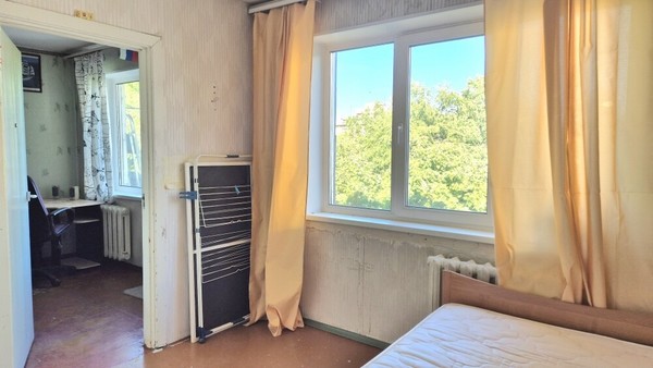 Продам многокомнатную квартиру, Крупской ул, 5, Гатчина г