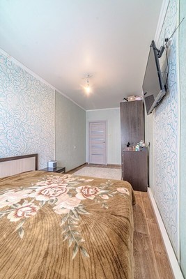 Продам трехкомнатную (3-комн.) квартиру, Дорожная ул, 1, Чемодановка с