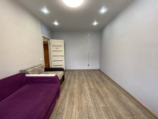 Продам двухкомнатную (2-комн.) квартиру, Югорская ул, 14к6, Ханты-Мансийск г