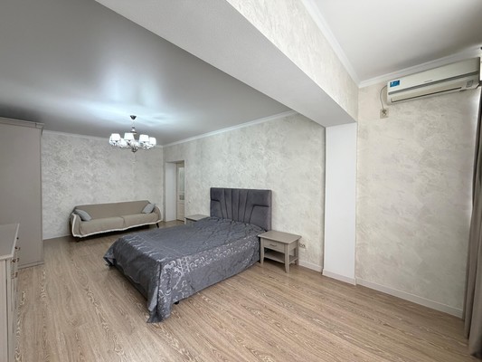 Продам однокомнатную (1-комн.) квартиру, Байсултанова ул, 35кв, Нальчик г