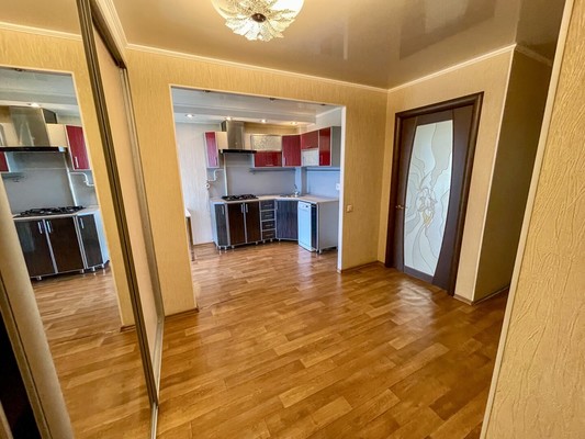Продам двухкомнатную (2-комн.) квартиру, 1-й Микрорайон ул, 1, Эльбан рп