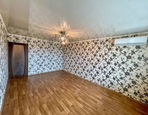Продам двухкомнатную (2-комн.) квартиру, 1-й Микрорайон ул, 1, Эльбан рп