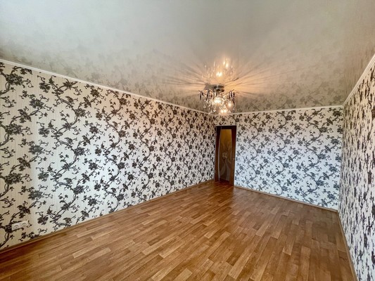 Продам двухкомнатную (2-комн.) квартиру, 1-й Микрорайон ул, 1, Эльбан рп