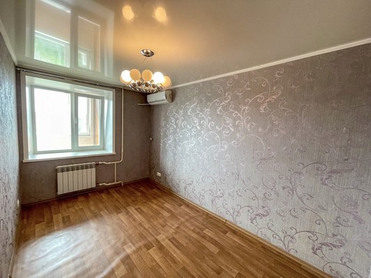 Продам двухкомнатную (2-комн.) квартиру, 1-й Микрорайон ул, 1, Эльбан рп