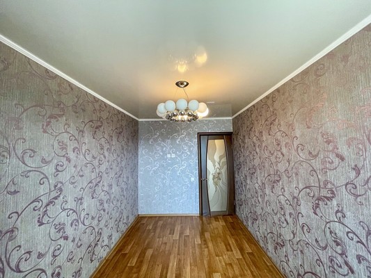 Продам двухкомнатную (2-комн.) квартиру, 1-й Микрорайон ул, 1, Эльбан рп