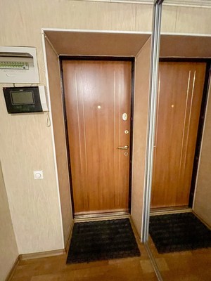 Продам двухкомнатную (2-комн.) квартиру, 1-й Микрорайон ул, 1, Эльбан рп