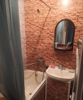 Продам трехкомнатную (3-комн.) квартиру, Октября пер, 1а, Смоленск г