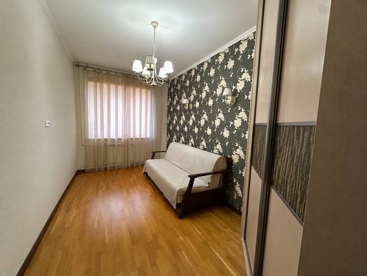 Продам двухкомнатную (2-комн.) квартиру, Мира ул, 6, Юрово д