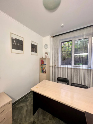Продам коммерческое помещение 94 м2, Уральская ул, 2-16, Калининград г