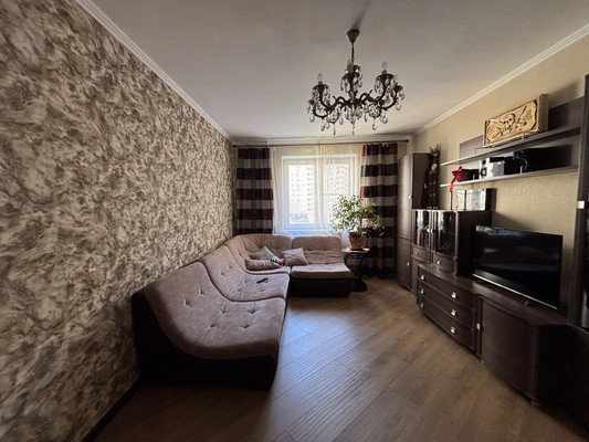 Продам трехкомнатную (3-комн.) квартиру, Калинина ул, 2, Ступино г