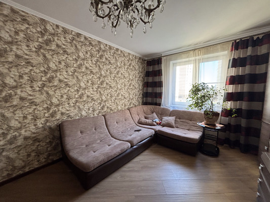 Продам трехкомнатную (3-комн.) квартиру, Калинина ул, 2, Ступино г
