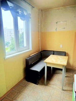 Продам трехкомнатную (3-комн.) квартиру, Красноармейская ул, 4, Тихвин г