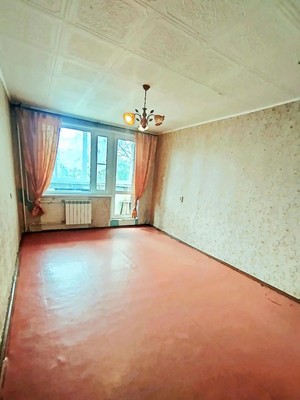 Продам трехкомнатную (3-комн.) квартиру, Красноармейская ул, 4, Тихвин г
