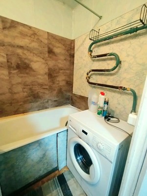 Продам трехкомнатную (3-комн.) квартиру, Красноармейская ул, 4, Тихвин г