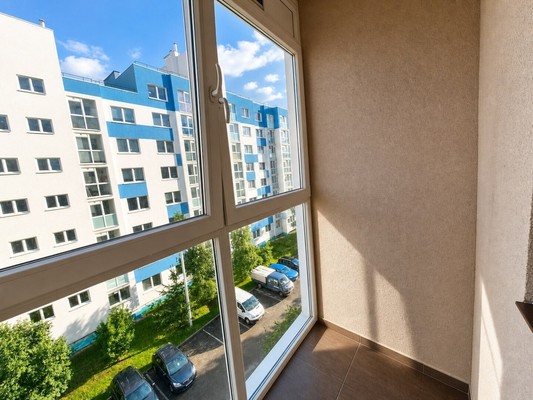 Продам однокомнатную (1-комн.) квартиру, Маршала Новикова ул, 11, Калининград г