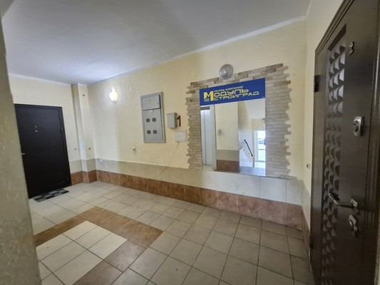 Продам однокомнатную (1-комн.) квартиру, Маршала Новикова ул, 11, Калининград г