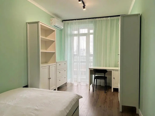 Сдам трехкомнатную (3-комн.) квартиру, Решетникова ул, 19, Пермь г