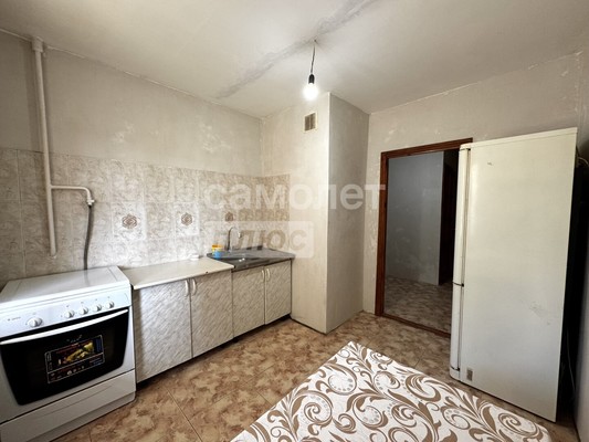 Продам трехкомнатную (3-комн.) квартиру, Ковтюха ул, 67, Славянск-на-Кубани г