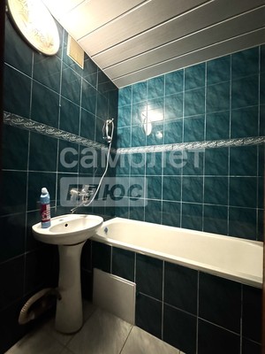 Продам трехкомнатную (3-комн.) квартиру, Ковтюха ул, 67, Славянск-на-Кубани г