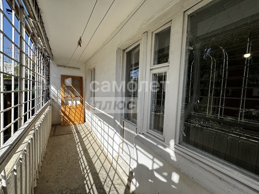 Продам трехкомнатную (3-комн.) квартиру, Ковтюха ул, 67, Славянск-на-Кубани г
